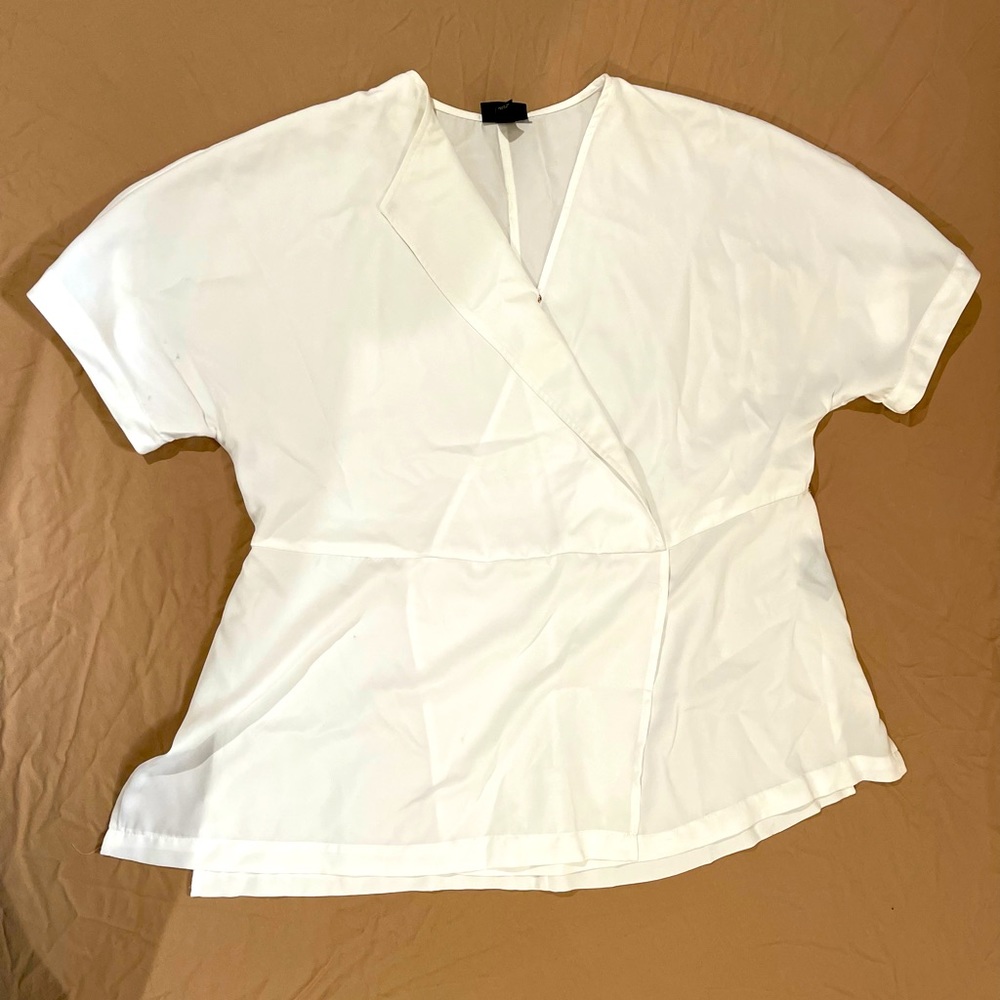 White shirt size M